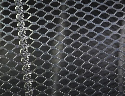 エア フィルターのために電流を通されるプリズム ステンレス鋼の編まれた金網